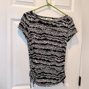 NWOT White House Black Market Scoop Neck Top with Side Rouching Detail
